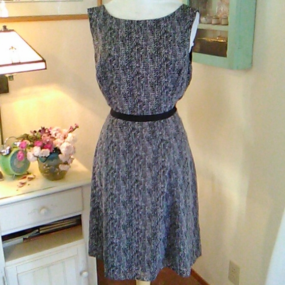 LOFT Dresses & Skirts - Ann Taylor Loft Dress